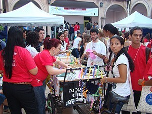 1-Atividade-na-IV-Mostra-convida-participantes-a-trocarem-segredos_01-300x225.jpg