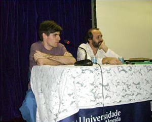1-grupo-de-teatro-os-nomades-se-apresenta-na-mostra01-300x241.jpg