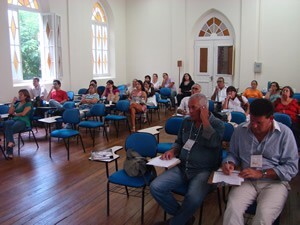 2-pre-congresso-debate-insercao-do-psicologo-nas-politicas-publicas02-300x225.jpg